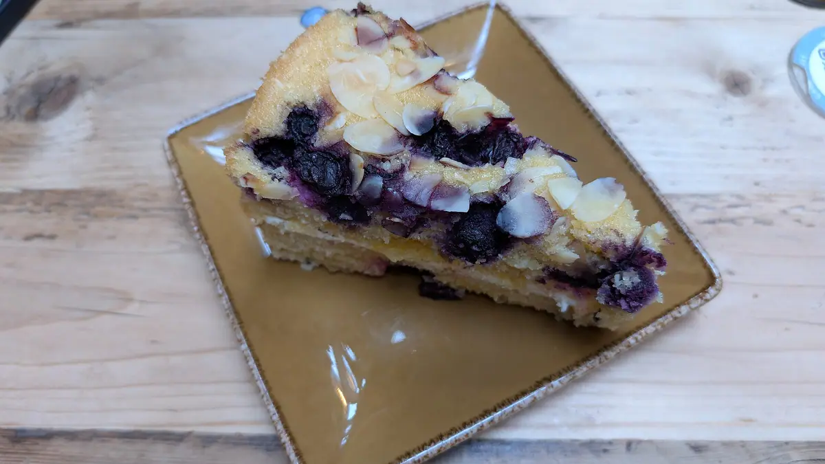 The Cosy Cat Cafe – cake shop in Herne Bay town centre